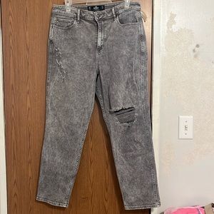 Hollister Ultra High Rise Mom Jeans Vintage